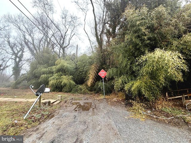 CARROLL ST, Gwynn Oak, MD 21207