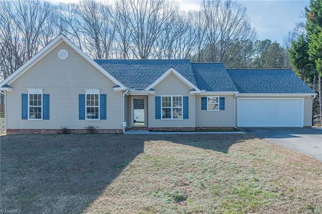 358 Carriage Lane, Linwood, NC 27299