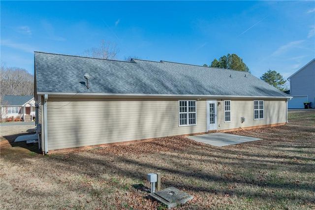 358 Carriage Lane, Linwood, NC 27299