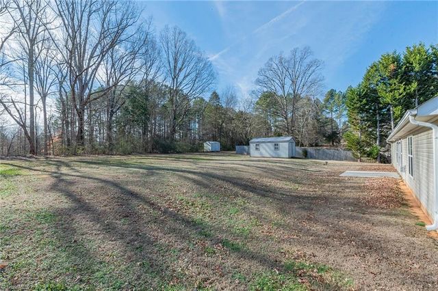 358 Carriage Lane, Linwood, NC 27299