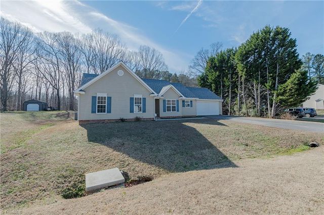 358 Carriage Lane, Linwood, NC 27299