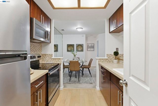 1792 Bevin Brook Dr, San Jose, CA 95112