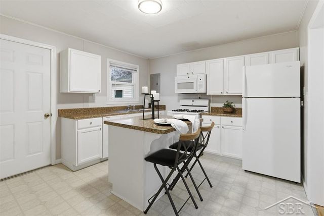 301 Princeton Court, Midland, MI 48640