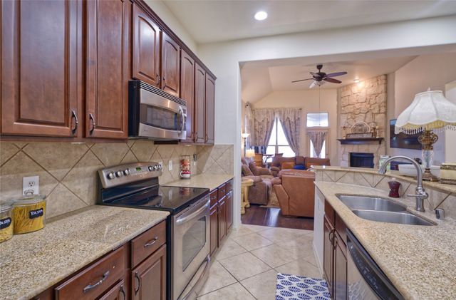 508 Hummingbird Drive, Little Elm, TX 75068