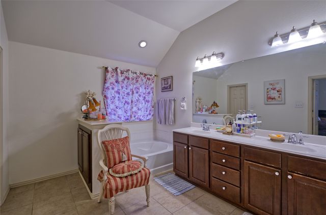 508 Hummingbird Drive, Little Elm, TX 75068