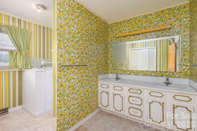 7448 W NC 27 Highway, Vale, NC 28168