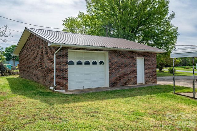 7448 W NC 27 Highway, Vale, NC 28168