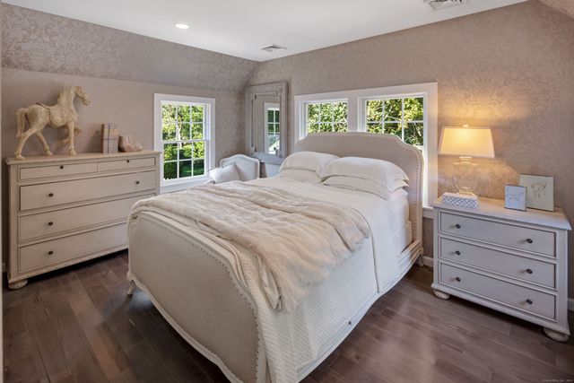 160 Cedar Road, Fairfield, CT 06890