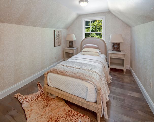 160 Cedar Road, Fairfield, CT 06890