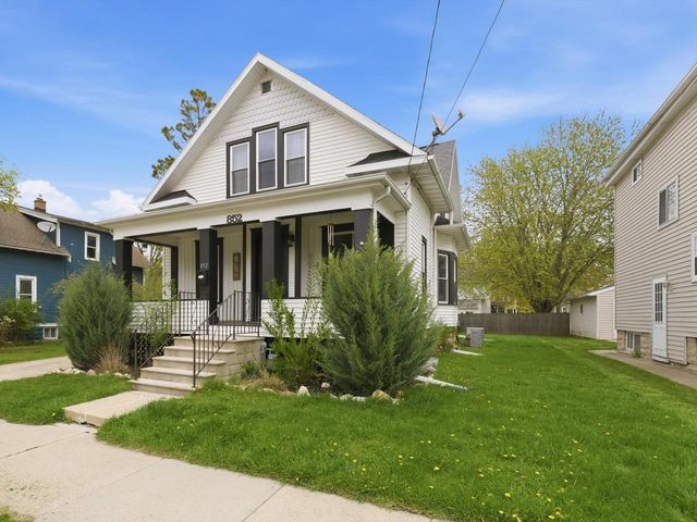 852 Frederick STREET, Oshkosh, WI 54901