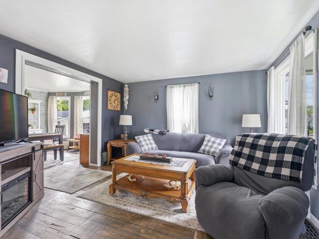 852 Frederick STREET, Oshkosh, WI 54901