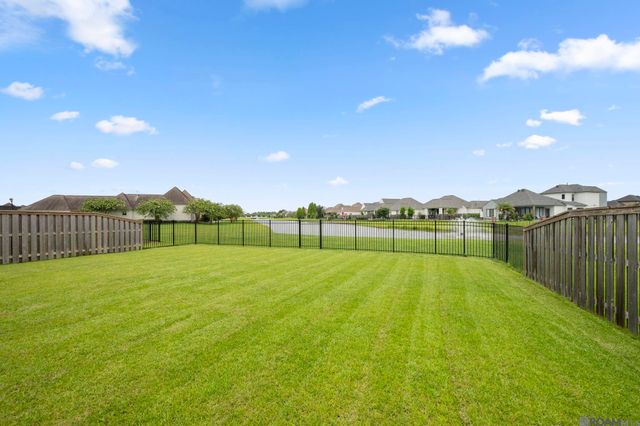 13904 Tideland Dr, Baton Rouge, LA 70810
