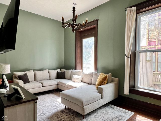 99 N Forsythe Street, Franklin, IN 46131