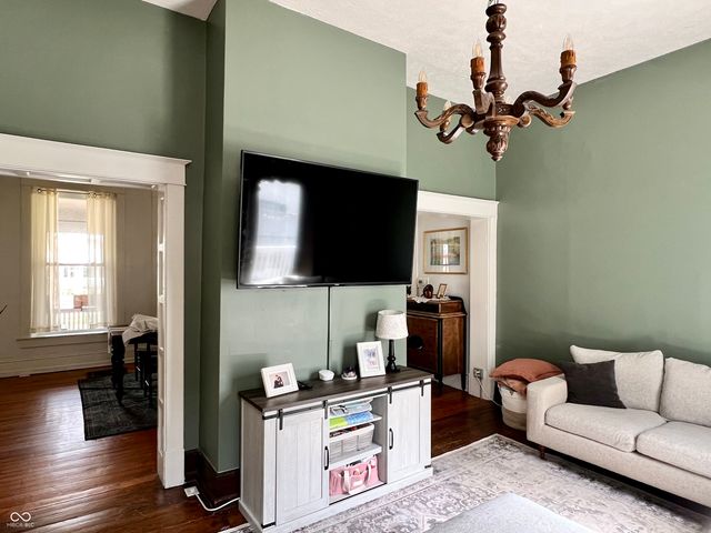 99 N Forsythe Street, Franklin, IN 46131