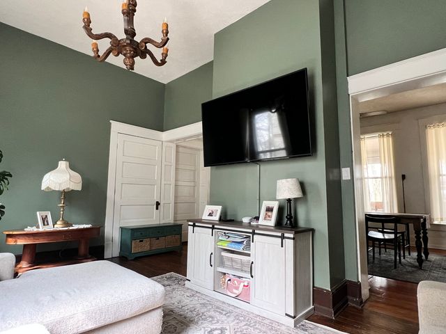 99 N Forsythe Street, Franklin, IN 46131