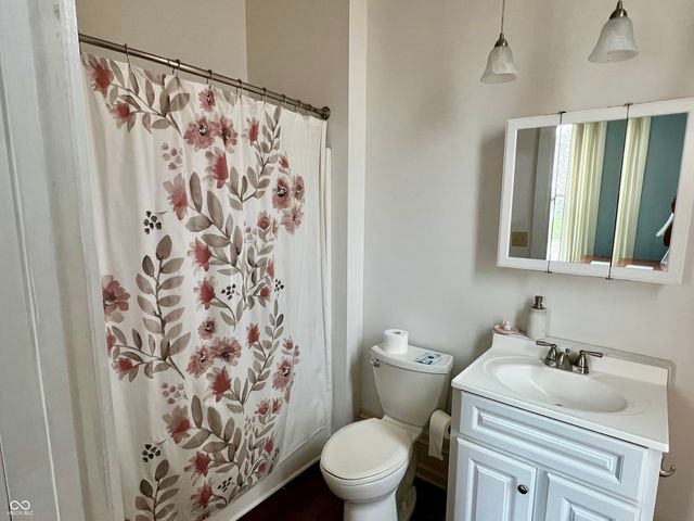 99 N Forsythe Street, Franklin, IN 46131