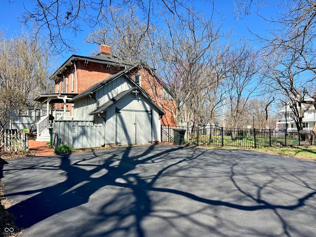 99 N Forsythe Street, Franklin, IN 46131