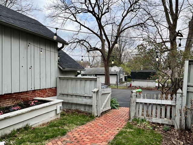 99 N Forsythe Street, Franklin, IN 46131