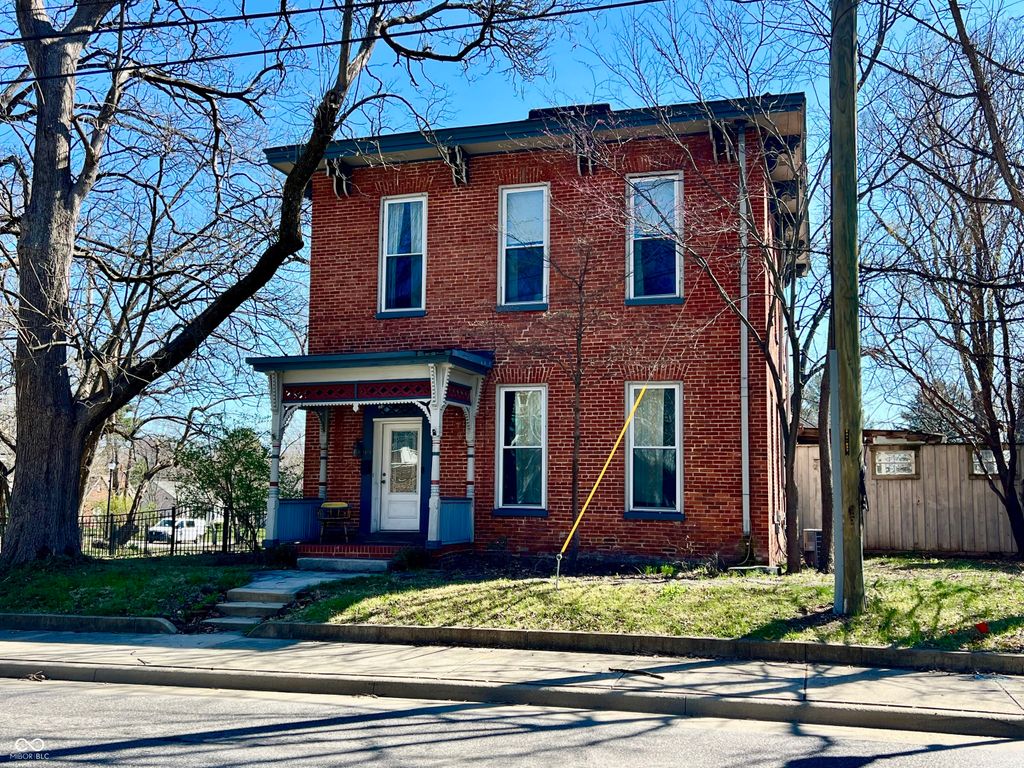 99 N Forsythe Street, Franklin, IN 46131