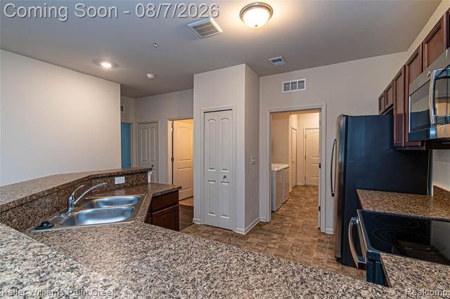 22080 Andover Drive 94, Macomb, MI 48042