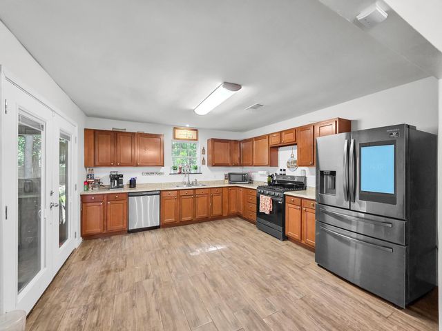 6125 Broadoak Street, Beaumont, TX 77713