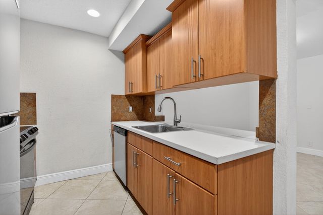 5646 Blueberry Court 23, Lauderhill, FL 33313