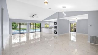 11020 NW 8th Ct, Coral Springs, FL 33071
