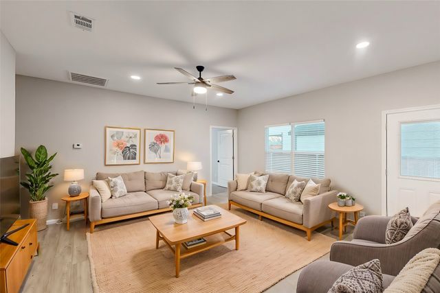 1938 Nomas Street, Dallas, TX 75212