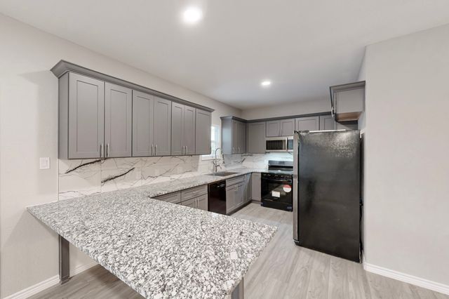 1938 Nomas Street, Dallas, TX 75212