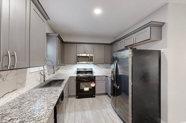 1938 Nomas Street, Dallas, TX 75212