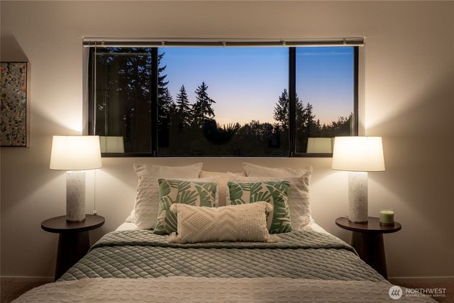 11627 NE 75th Street, Kirkland, WA 98033