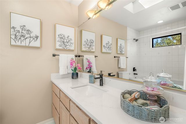 11627 NE 75th Street, Kirkland, WA 98033