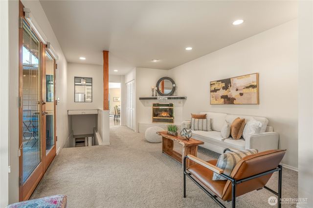 11627 NE 75th Street, Kirkland, WA 98033