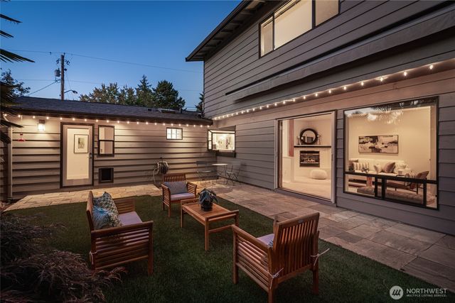 11627 NE 75th Street, Kirkland, WA 98033