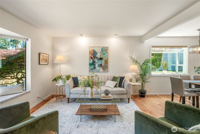 11627 NE 75th Street, Kirkland, WA 98033