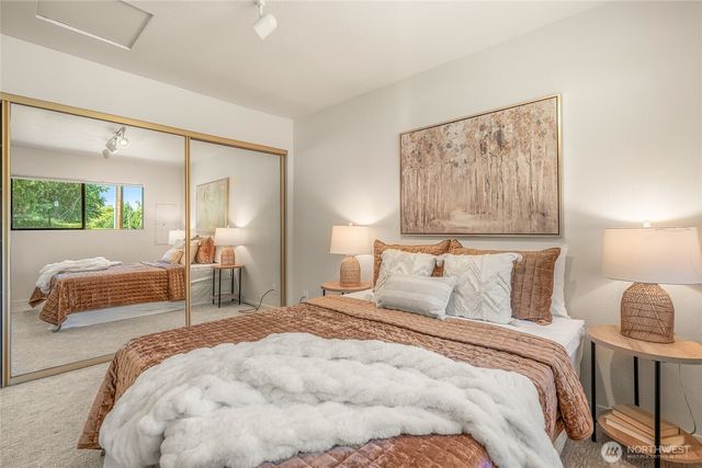 11627 NE 75th Street, Kirkland, WA 98033