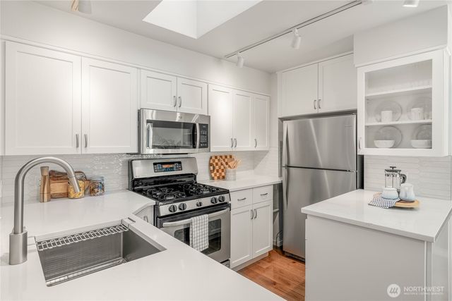 11627 NE 75th Street, Kirkland, WA 98033