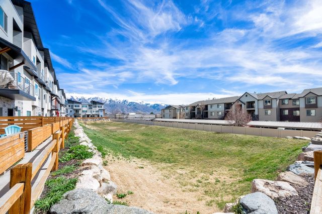 2186 N 525 W, Layton, UT 84041