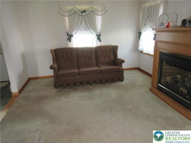 4363 Vista Drive, Lower Nazareth Twp, PA 18064
