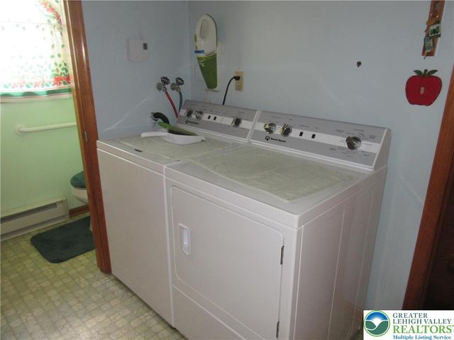 4363 Vista Drive, Lower Nazareth Twp, PA 18064
