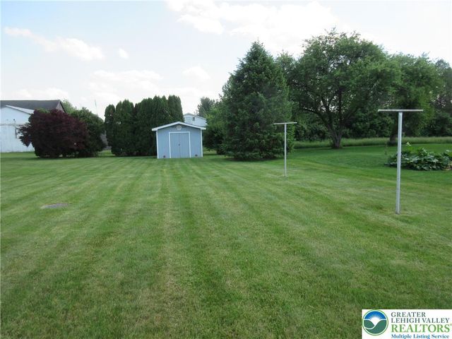 4363 Vista Drive, Lower Nazareth Twp, PA 18064