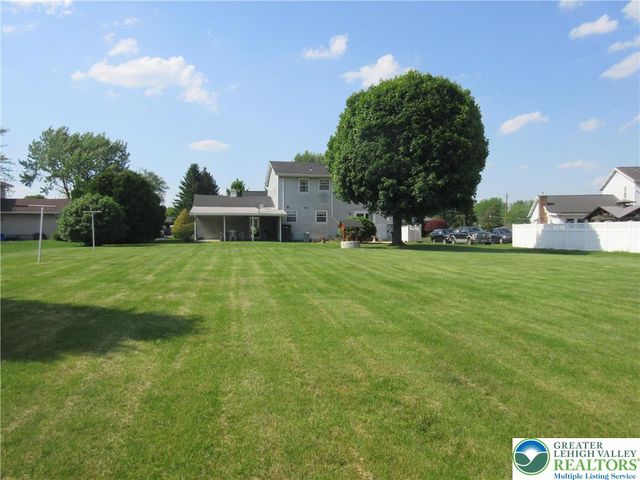 4363 Vista Drive, Lower Nazareth Twp, PA 18064