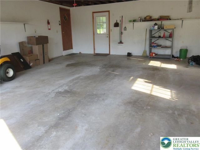 4363 Vista Drive, Lower Nazareth Twp, PA 18064
