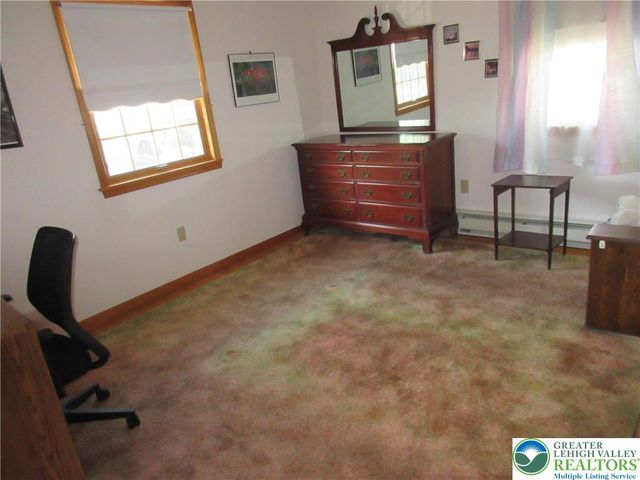 4363 Vista Drive, Lower Nazareth Twp, PA 18064