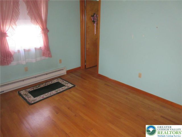 4363 Vista Drive, Lower Nazareth Twp, PA 18064