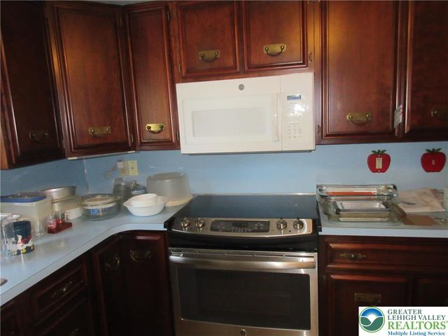 4363 Vista Drive, Lower Nazareth Twp, PA 18064