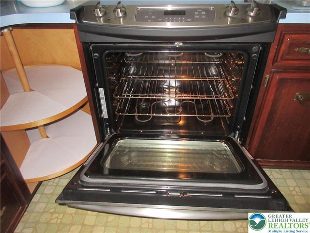 4363 Vista Drive, Lower Nazareth Twp, PA 18064