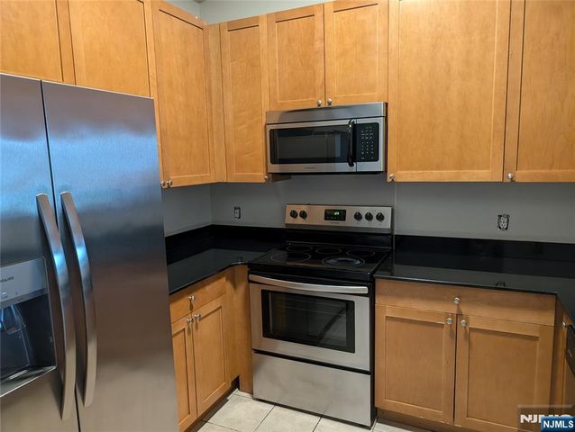 333 Willow Street 202, Teaneck, NJ 07666