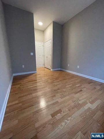 333 Willow Street 202, Teaneck, NJ 07666