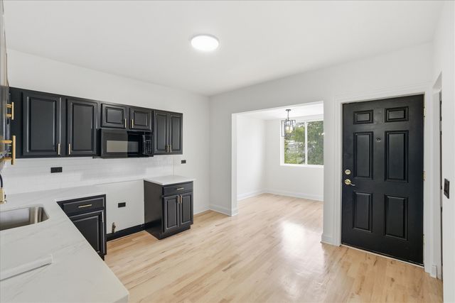 5415 S Hoyne Avenue 2, Chicago, IL 60609